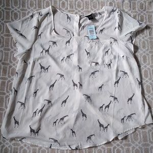 Buttoned down Giraffe Torrid blouse